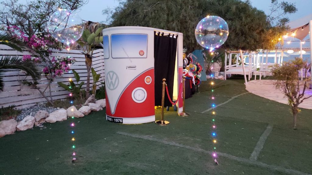 Oval Photo Booth Oh Snap Photobooth Cyprus